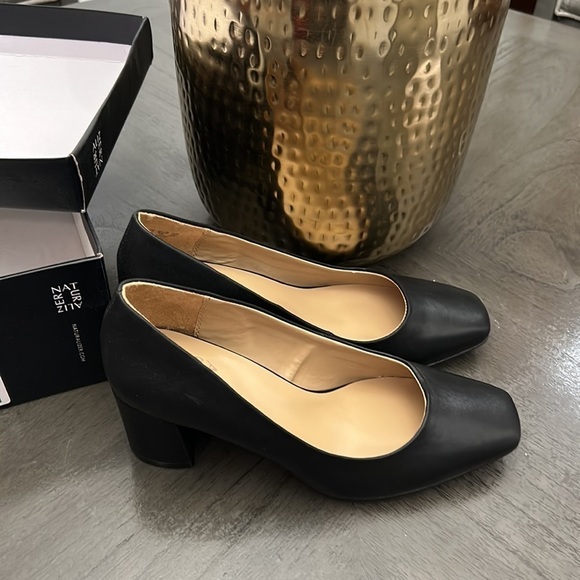 Naturalizer Warner Square Toe Pump - Picture 7 of 13